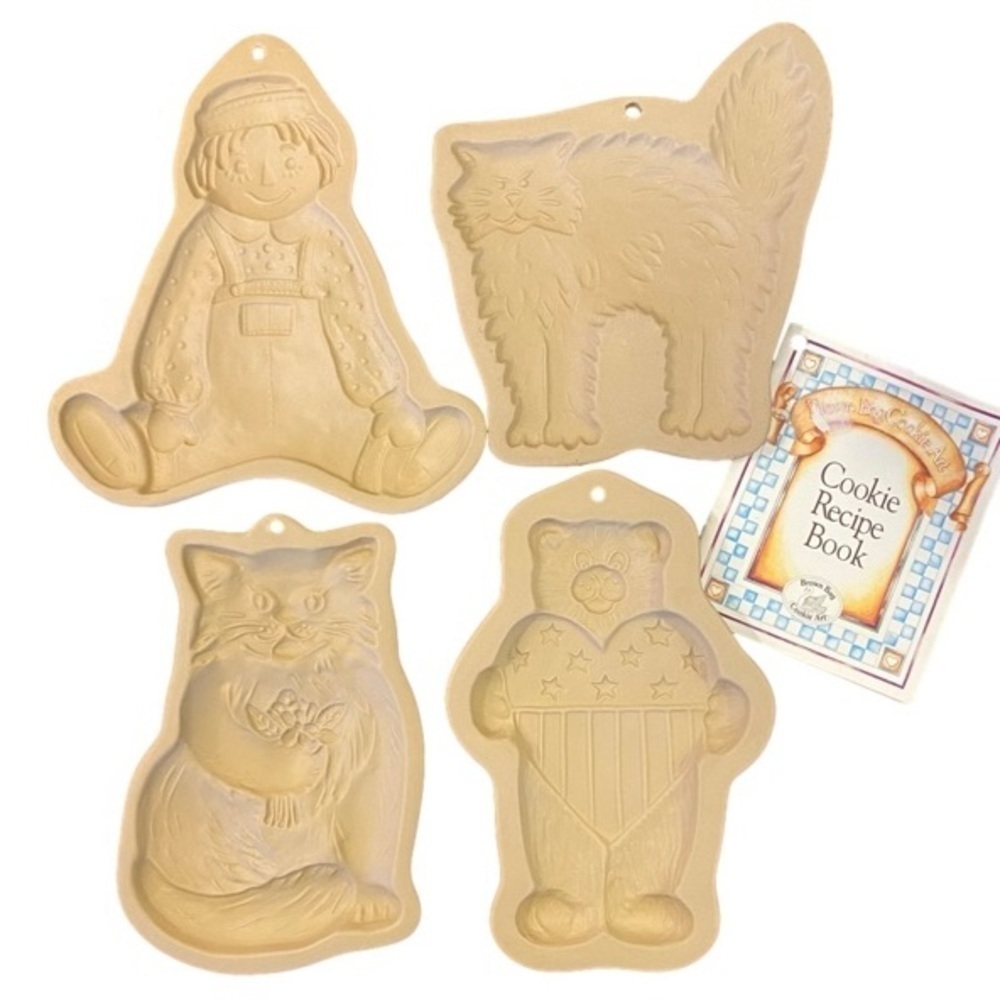 HILLS DESIGN BROWN BAG COOKIE ART Stoneware Molds Vintage Set of 4